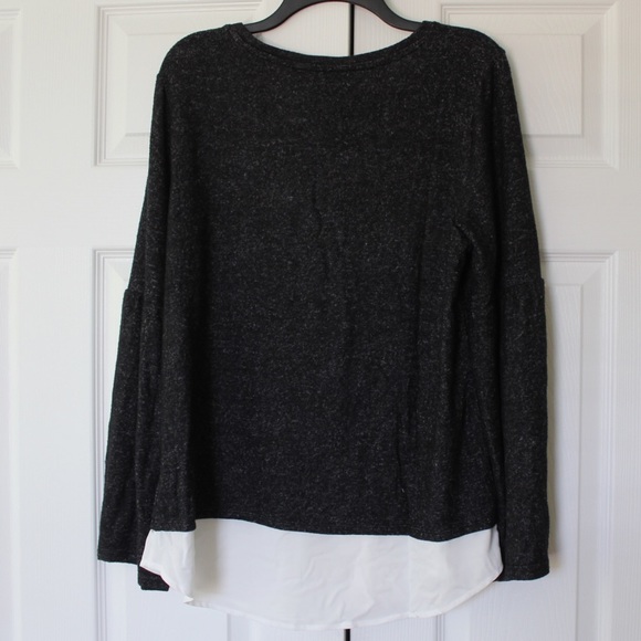 Vera Wang | Charcoal Gray Bell Sleeve Sweater - Picture 5 of 6